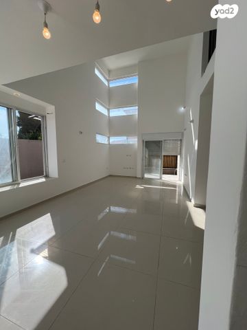 בית פרטי/ קוטג', הדקל 22, שכונה 14, תל מונד