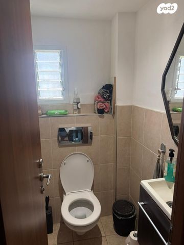 גג/ פנטהאוז, שדרות בן גוריון 9, בן גוריון, חולון