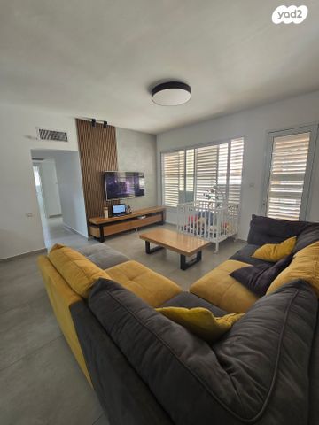 יהושע רבינוביץ 79