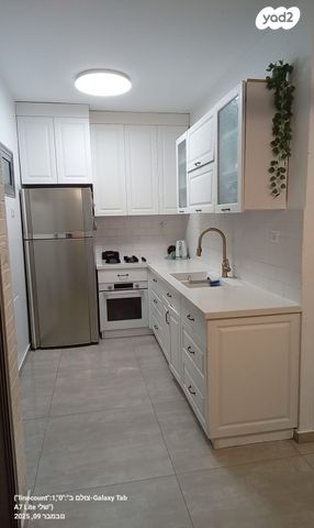 דירה, חיים לנדאו 7, יסודות, בני ברק