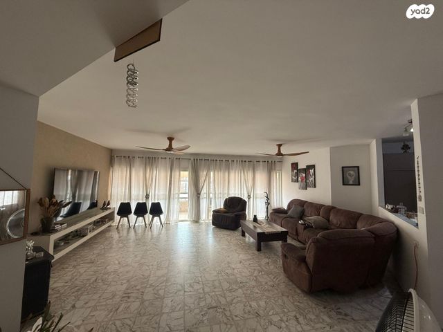 שדרות בן גוריון 9