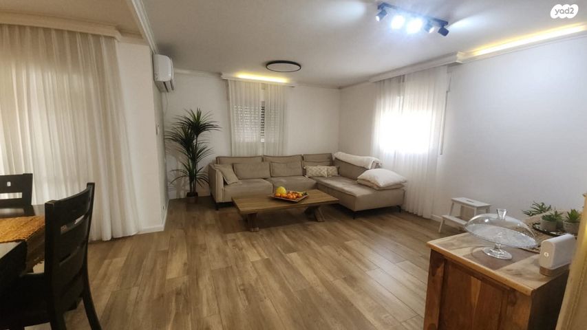 בית פרטי/ קוטג', אתרוג 25, נווה גנים, פרדס חנה כרכור