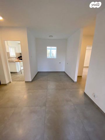 שדרות משה דיין 125