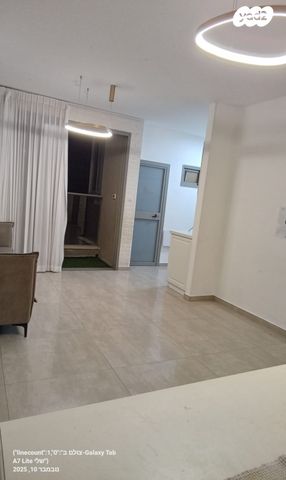 דירה, חיים לנדאו 7, יסודות, בני ברק