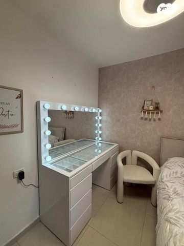 דירת גן, הפרג 12, צמח השדה, מעלה אדומים