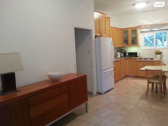 דירה, ארלוזורוב 9, שכונת חשמונאים, מרכז העיר א, רמת גן