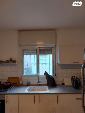 דו משפחתי, שנת היובל 114, גיל עמל, הוד השרון