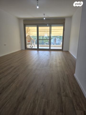 דירה, כרמל 10, אחוזת הנשיא, רחובות