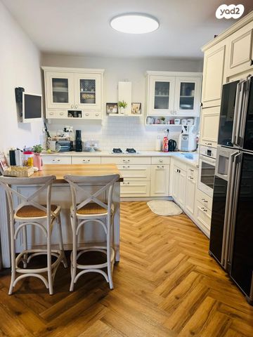 שדרות אלכסנדר 10