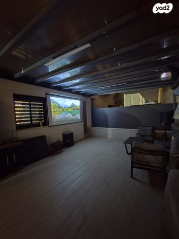 חיים הרצוג 8