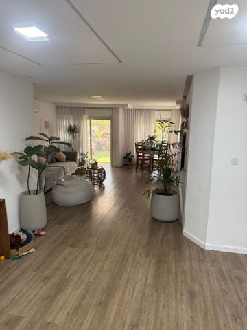 דירת גן, הציונות 135, רובע הקריה, הסיטי, אשדוד