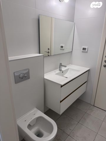 דירה, הרב הרצוג 6, צפון מערב מרכז העיר, נתניה