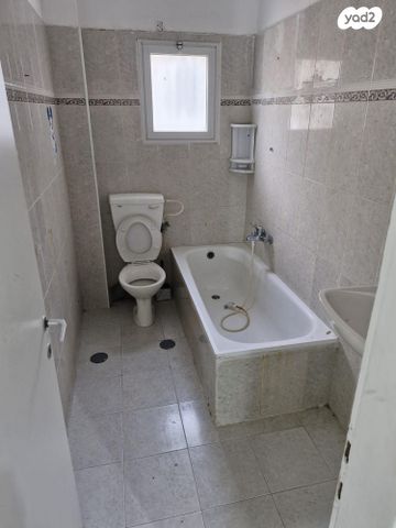 טריפלקס, הדקל 24, נוף כינרת, טבריה