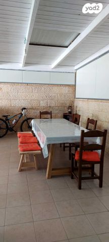 דו משפחתי, נורית 1, גבע בנימין, אדם - גבע בנימין