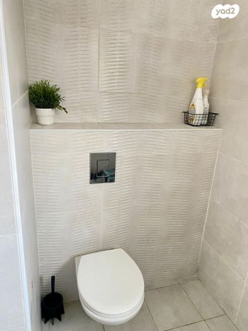 דירה, השר רבינוביץ 9, הנביאים, בת ים