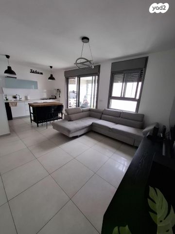 דירה, הנחשול 17, נאות רבין, יבנה