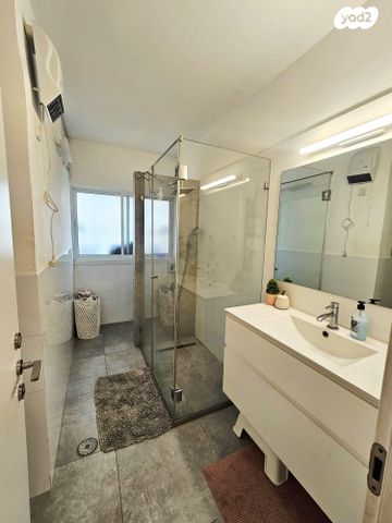 דירה, מוצא 1, מרום נווה, רמת יצחק, רמת גן