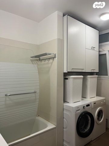 דו משפחתי, הגיתית 98, יקיר, יקיר