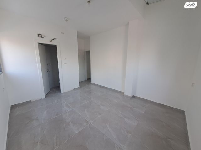 דירה, הרב חי טייב 9, נחלת שמעון, בני ברק