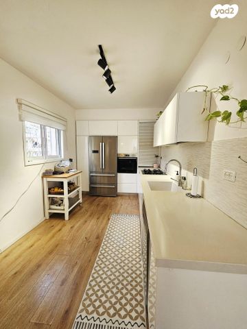 דירה, מוצא 1, מרום נווה, רמת יצחק, רמת גן