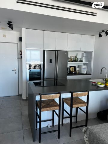 דירה, אריאל שרון 4, סיטי, גבעתיים