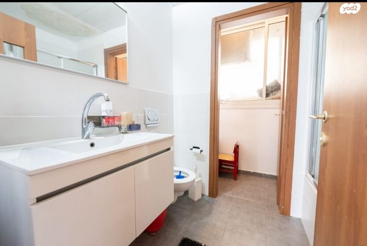 דירה, דרך נגבה 72, נווה רם, שיכון מזרחי, רמת גן