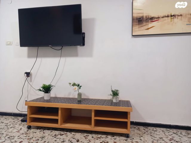 שדרות ירושלים 27