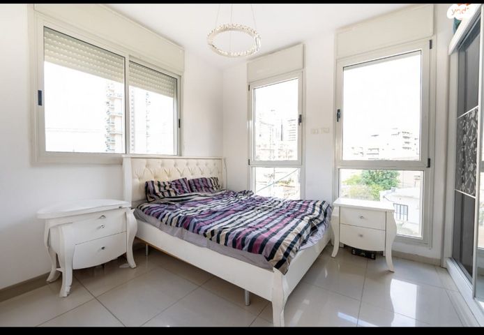 דירה, דרך נגבה 72, נווה רם, שיכון מזרחי, רמת גן