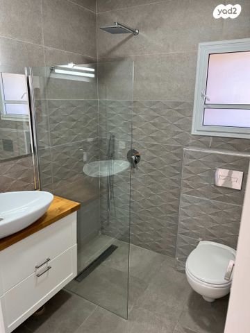 דירה, האירוסים 104, גבעת אבני, גבעת אבני