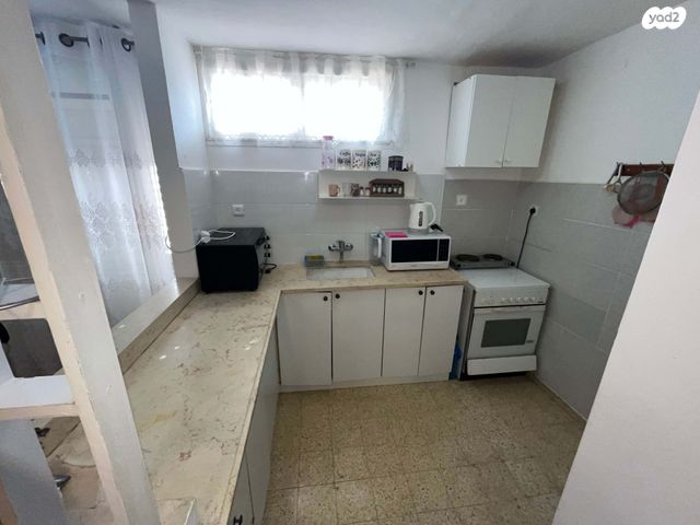 כובשי אילת 107