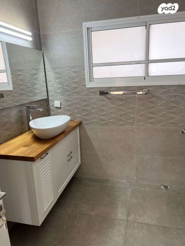 דירה, האירוסים 104, גבעת אבני, גבעת אבני