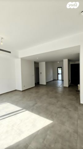 דו משפחתי, הרצל 20, אביב, ראש העין