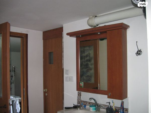 דירת גן, רקפות 11, מרכז המושבה, אבן יהודה