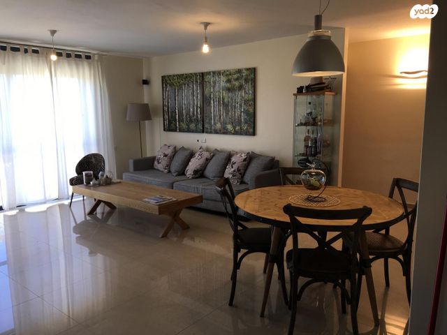 בית פרטי/ קוטג', קרית יערים 55, קרית יערים, גבעת זאב