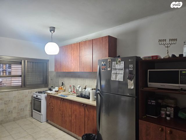 דירה, שלום שבזי 1, בן גוריון, אזור