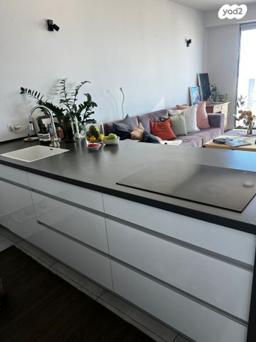 דירה, אריאל שרון 4, סיטי, גבעתיים