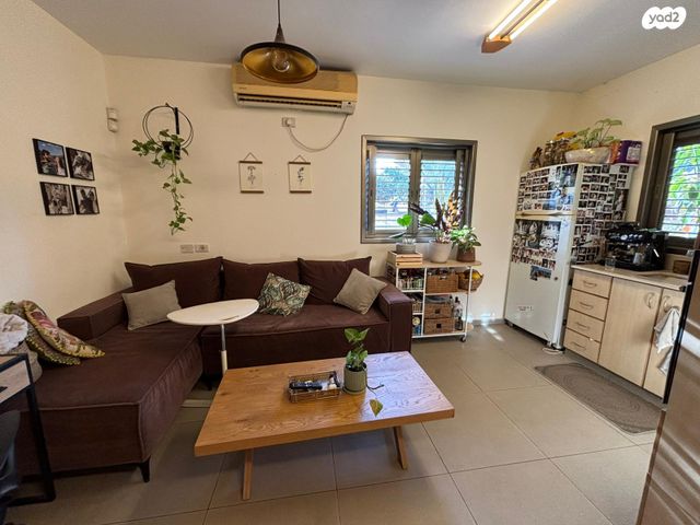 יחידת דיור, האגוז 79, נווה ירק, נווה ירק