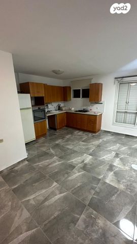 דירה, שדרות ז'בוטינסקי 26, קרית ים  א', קרית ים