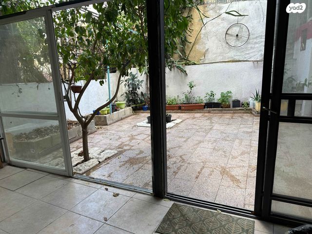 דירת גן, אחד העם 10, הרצליה, חיפה