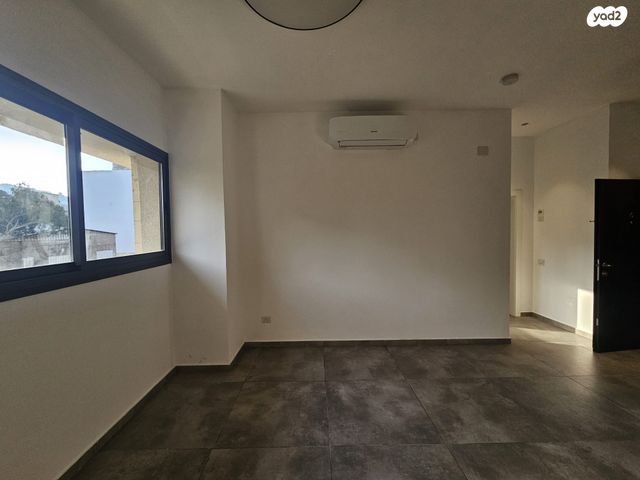 דירה, הנמל 19, שער פלמר, תחנת רכבת השמונה, חיפה