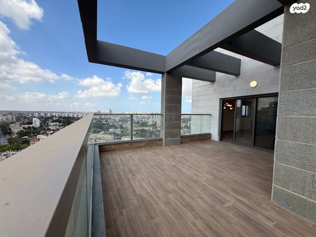 גג/ פנטהאוז, חרמון 20, נאות שז"ר, יבנה