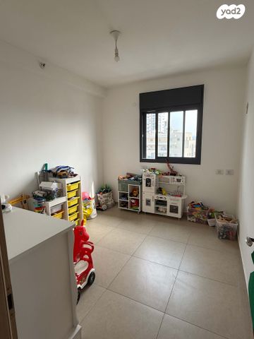 דירה, עפרה חזה 4, משכנות האומנים, קרית מוצקין