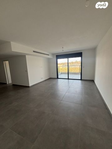 שדרות דוד המלך 58