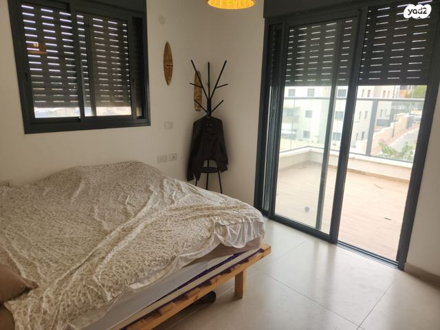 דירה, יקינטון 14, הפרחים, חריש