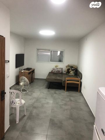 דירה, שדרות גת 28, הנביאים, קרית גת