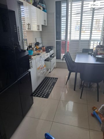 דירה, הגפן 5, ניצנה, בת ים