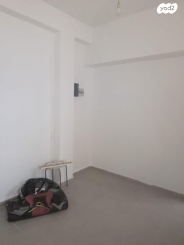 דירה, שדרות ירושלים 80, מרום נווה, רמת יצחק, רמת גן