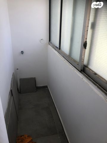 דירה, שדרות גת 28, הנביאים, קרית גת