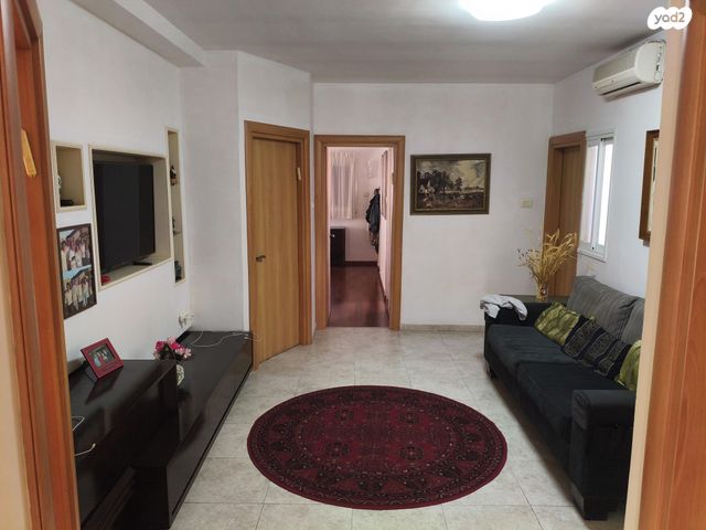 גג/ פנטהאוז, ברנשטיין 29, נווה הדרים, ראשון לציון