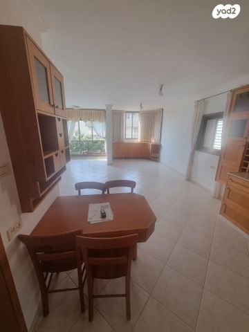 דירה, מונטיפיורי 6, אברמוביץ', ראשון לציון